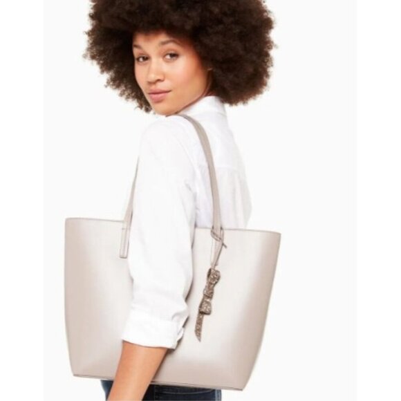 kate spade Handbags - Kate Spade Karla Cityscape Gray Smooth Leather Tote & Bow Charm EUC